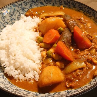 スパイスから調合して作る夏野菜カレー